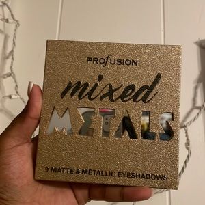 This item has been sold, thank you!